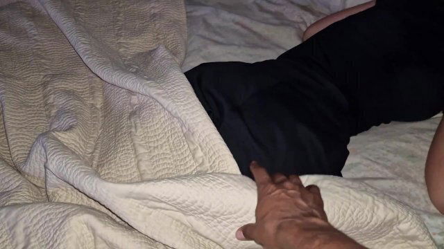 FOLLANDO SEXY HERMANASTRO CUANDO VIENE ESPIARME HABITACION REAL SEXO ESPAÑOL