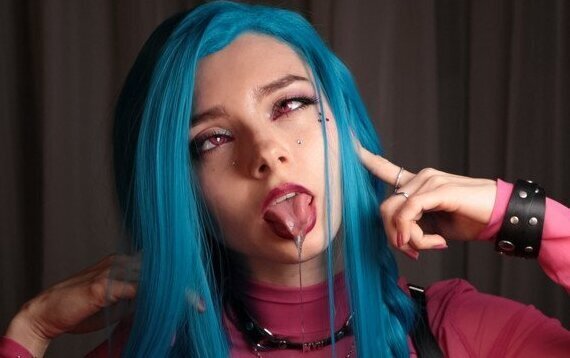 Ahegao doesn't leave Jinx's face