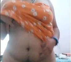 Chico lujurioso con una rica concha desea tenerte dentro de &eacute_l!! Alex es un chico muy f&aacute_cil de calentar