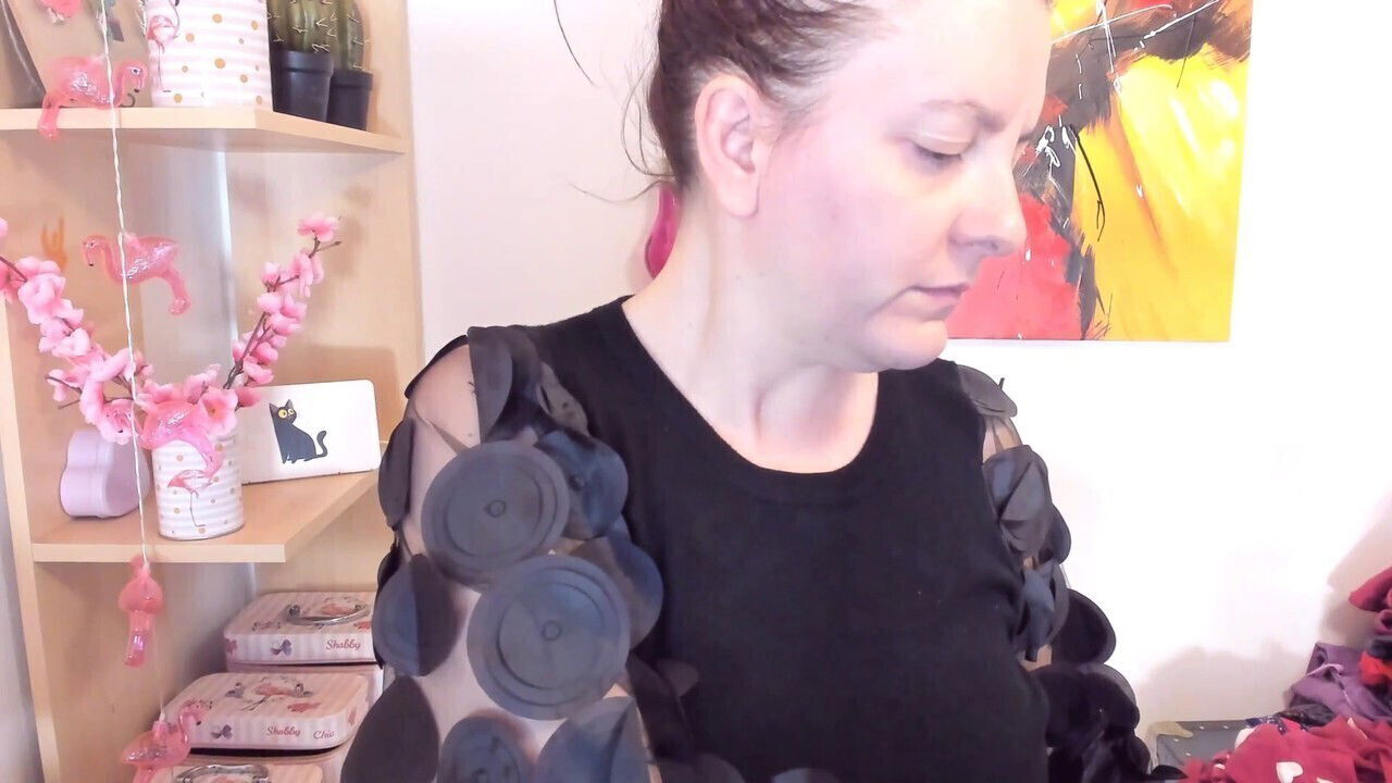 Nicoletta devours dominates with nibbling, leaving helpless absorbed like useless insect!