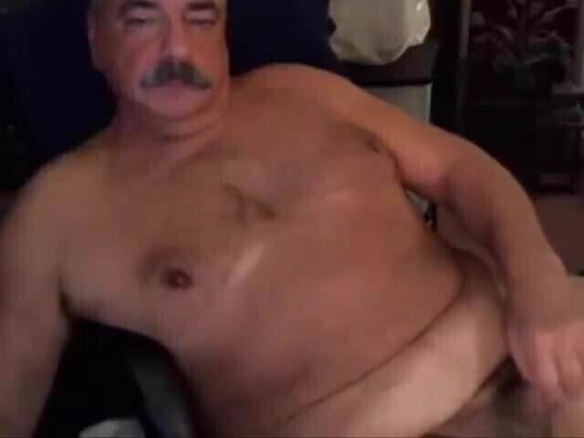 dad with mustache on cam play and cum