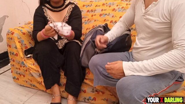 Bra vechne waale ne hi punjabi bhabhi ko chod diya