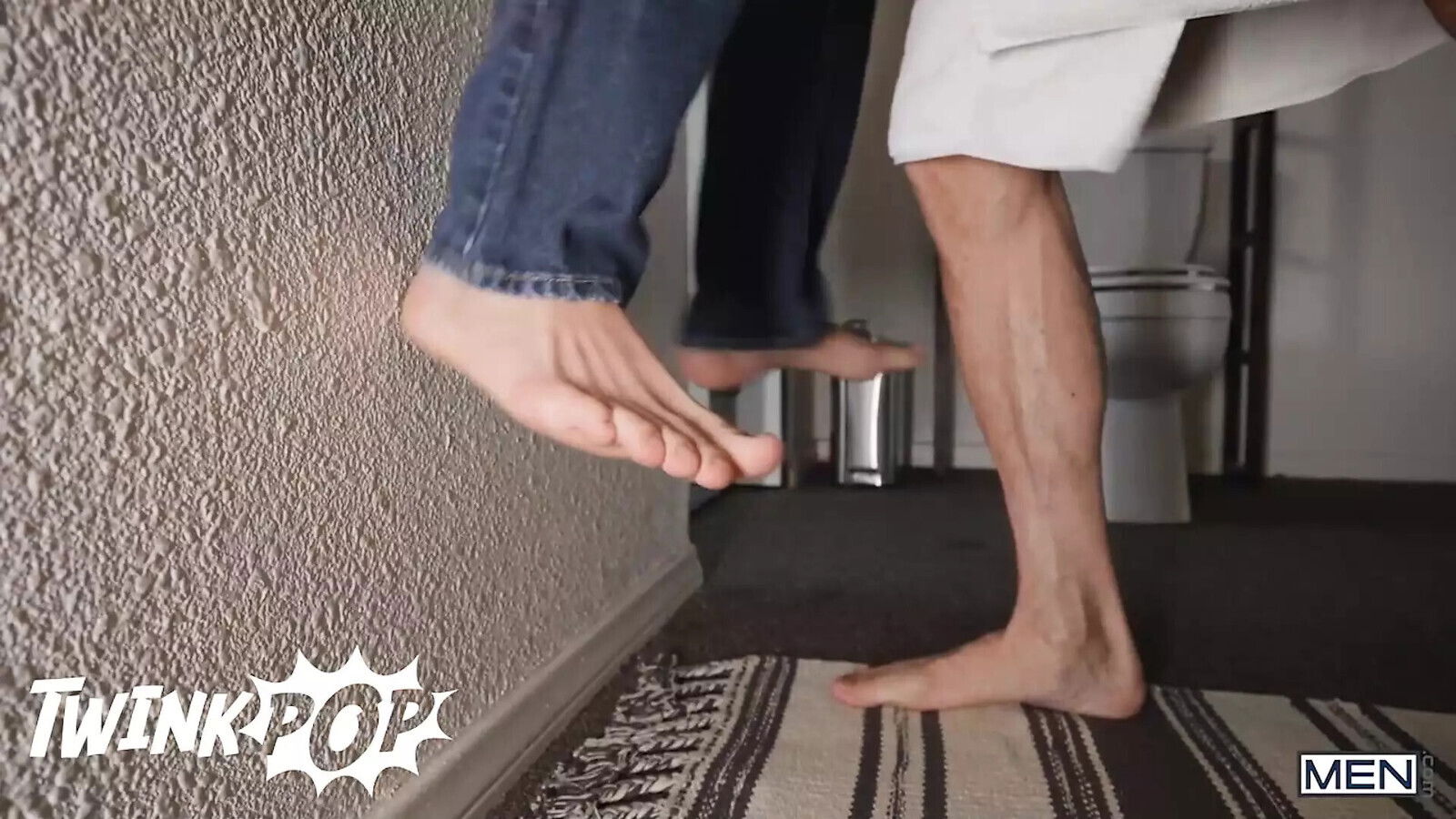 Troye Dean Gets Into Position Just Time Take Stepdad Johnny Ford's Massive Load Mouth TWINKPOP