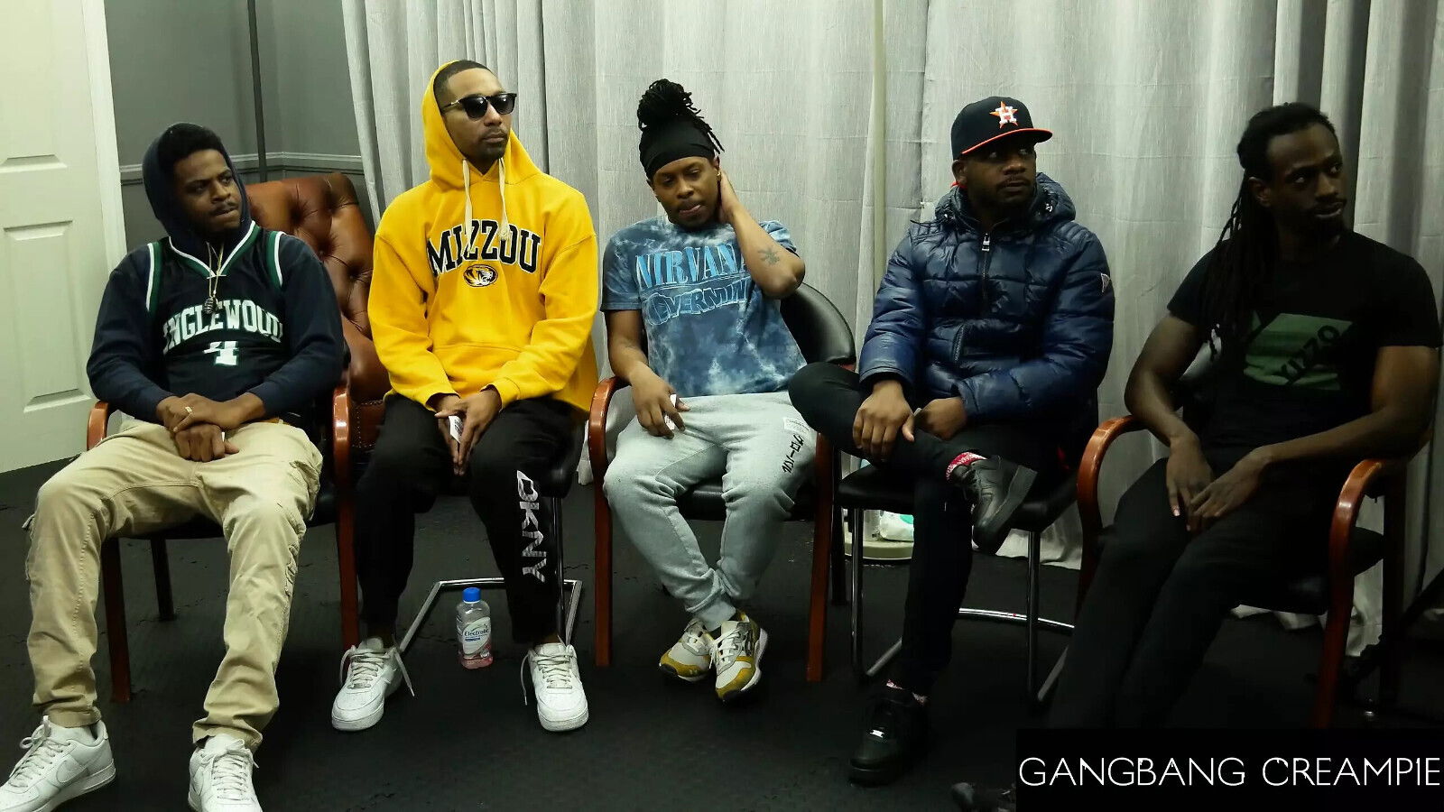 Brunette Gets Pussy FULL LEAKS