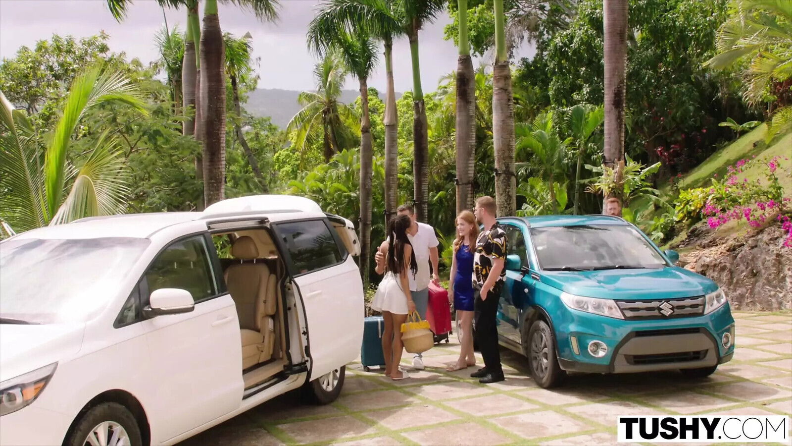 TUSHY Gorgeous Kira can't resist good vacation