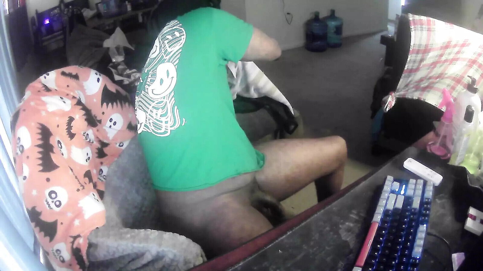 DILF CAUGHT JERKING CAM!!!