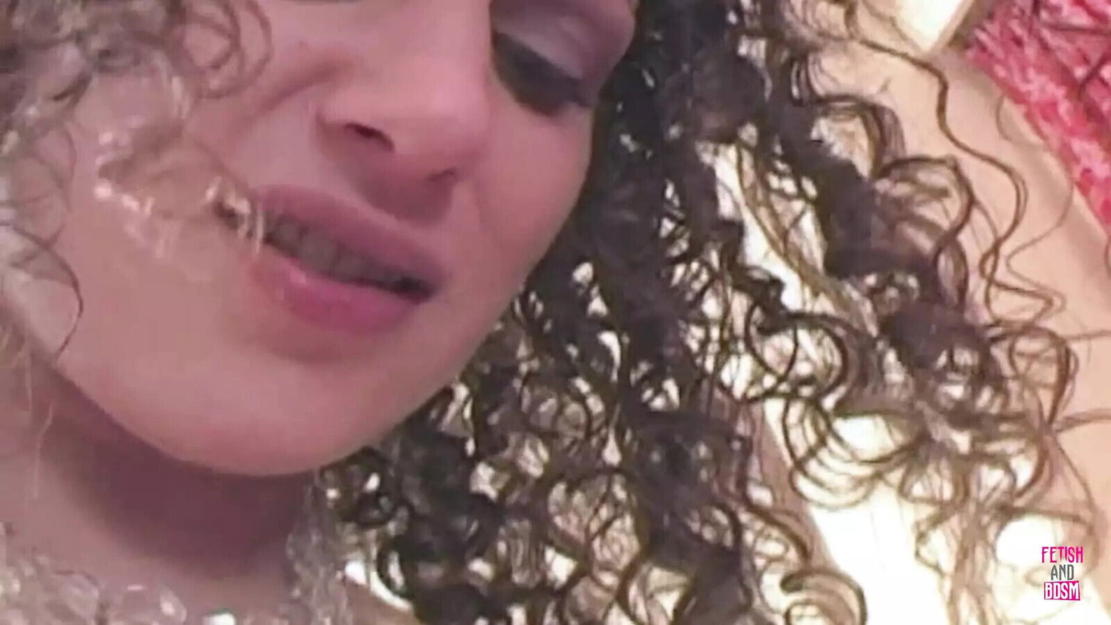 Voluptuous blonde lesbian eating pussy curly slut before sticking dildo cunt