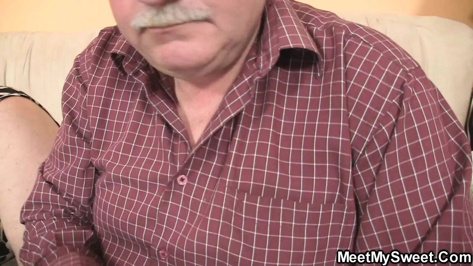 step-mom licking brunette pussy 3some