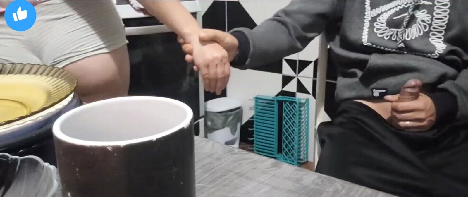 stepfather gives risky handjob when stepdaughter wash dishes