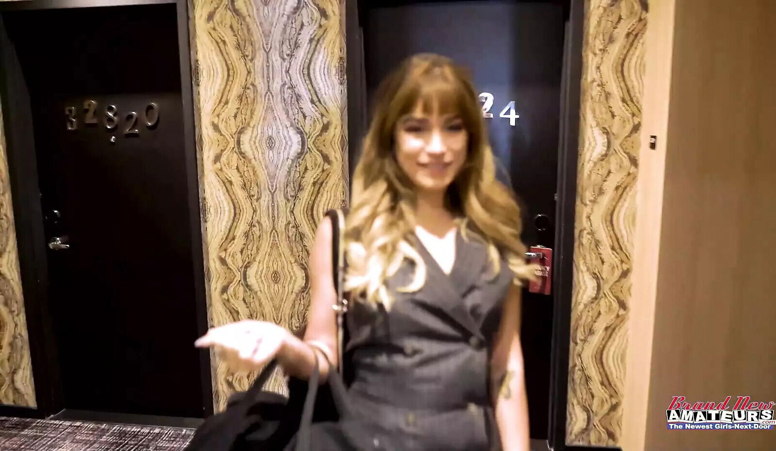 Pamela Morrison Gypsy Makes Pussy With Toy!