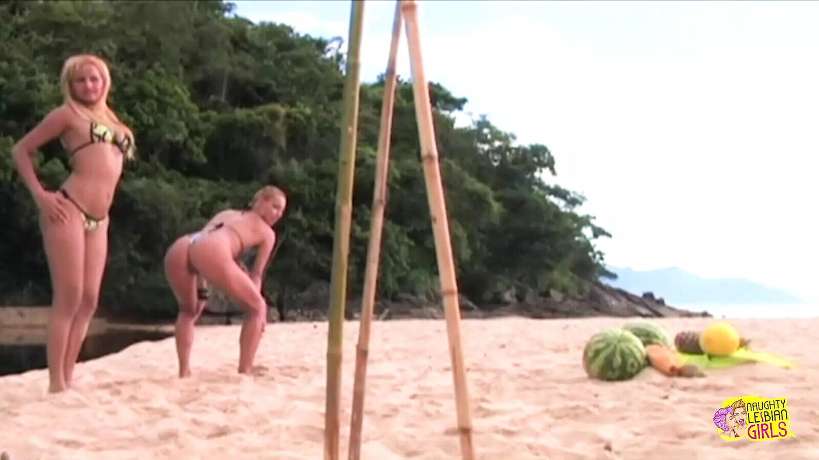 After partying beach these blondes each other