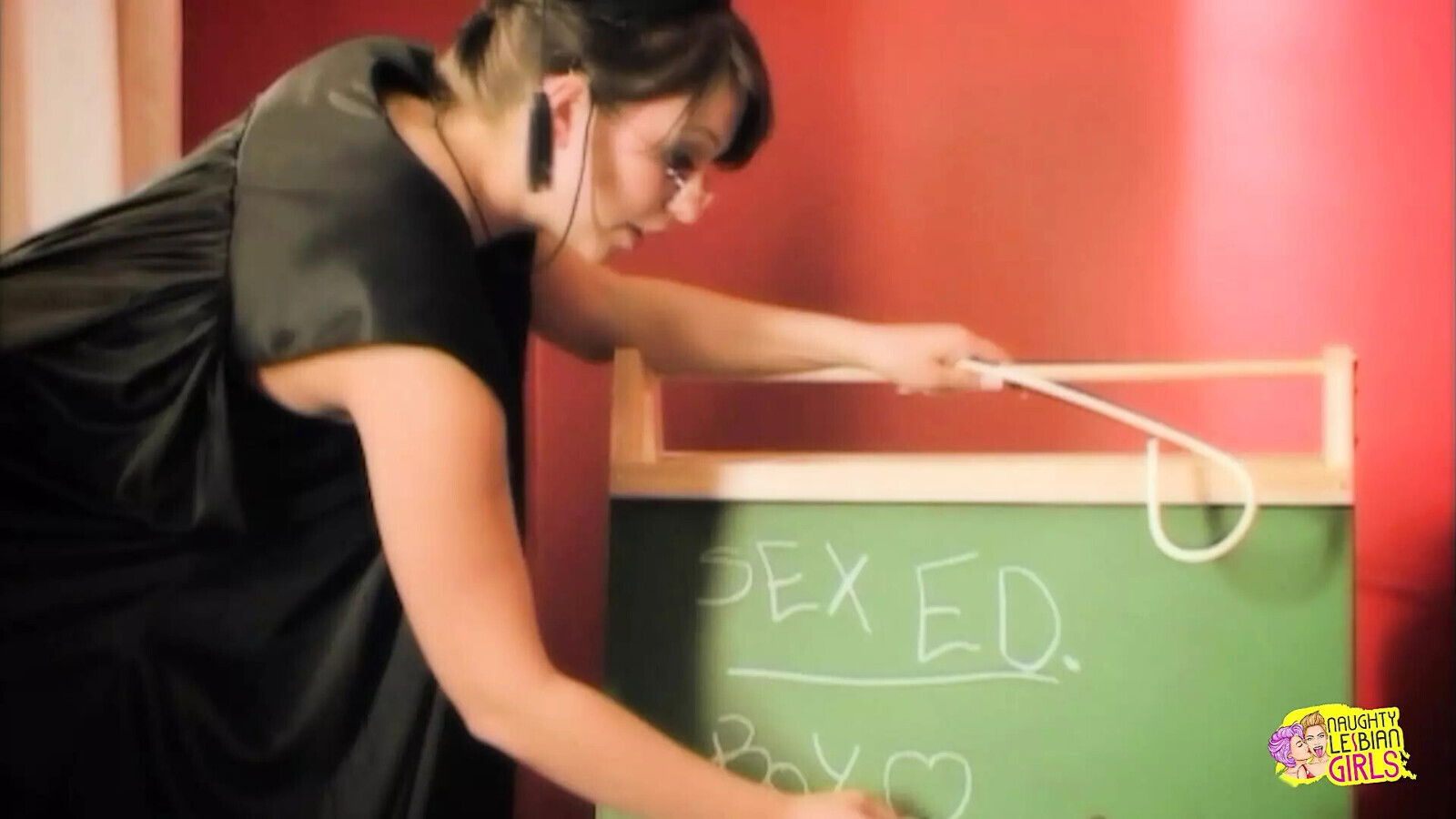 Bimbo blonde didnt understand works teacher fucked with dildo