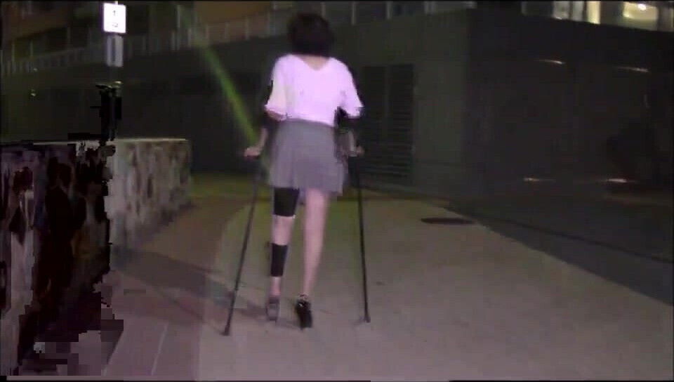 Colour ordinated Thomas legbrace.mp4