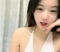 极品高颜值女神的诱惑真空上阵，居家诱惑全程露脸漂亮的大奶子，胸型完美掰开逼逼看特写，手指插入 国产网约高端外围