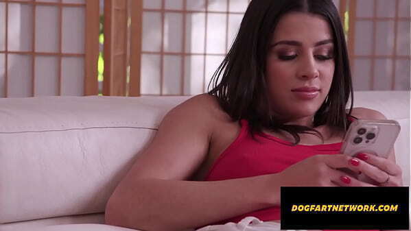 Naughty Stepbae Gives Footjob Stepdaddy Kylie Rocket Dogfart