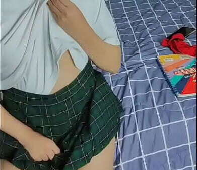 Estudiante manda video masturbandose rico co&ntilde_ito para ayude calificaciones