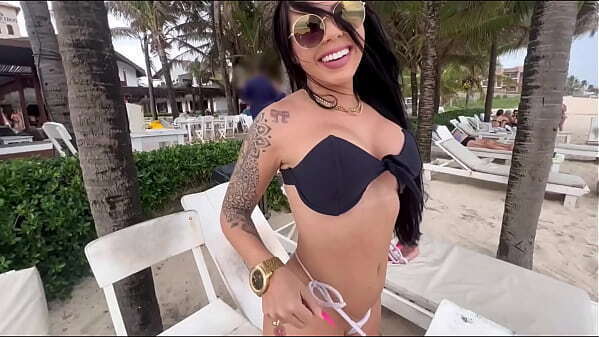 Comi morena gostosa conheci praia Fortaleza, putinha safada ainda ganhou gozada boca!