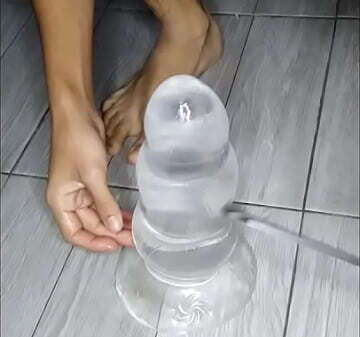 Rompiendo culo dildo enorme