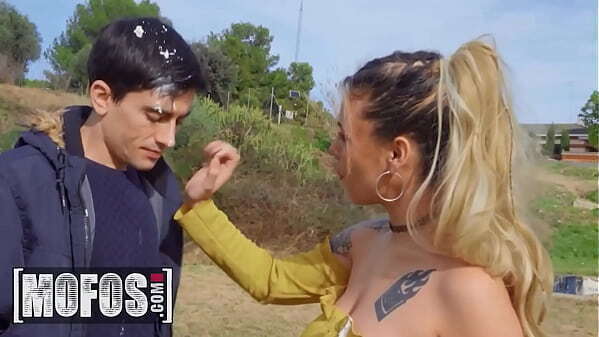 Shaynna Lover Goes Park Prank Jordi Polla &amp_ Before Making With MOFOS