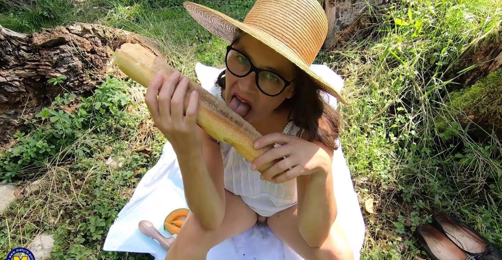 Solo Busty Tina enjoys while playing with pussy outdoors