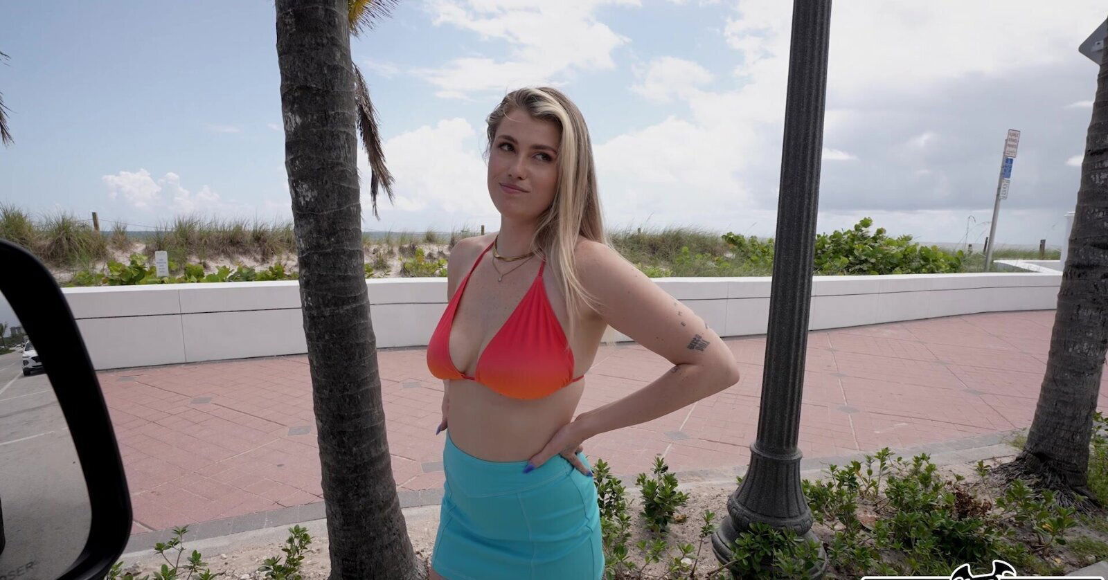 Blonde stranger Matti Mars takes money fucked