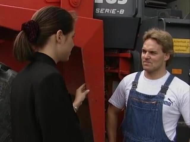 Nadine Perrier Bagger gefickt.mp4