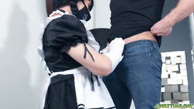 Mateo Tomas facefucks Katie Lingerie then fucks asshole