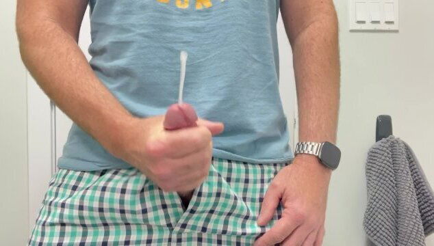 Morning play before work leads cumshot from perfect dick