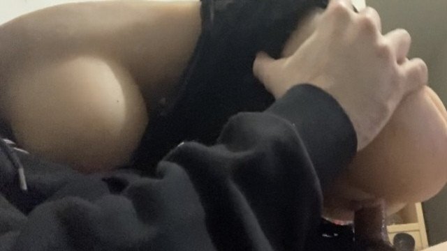 baise petite chatte poupée