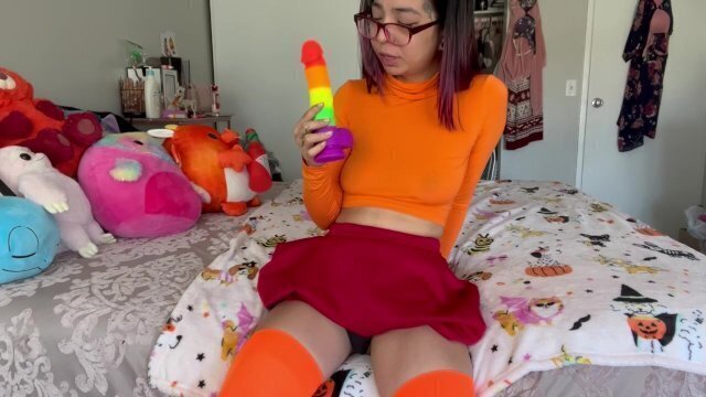Velma finds different kind monster