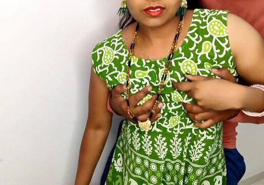 नहीं कोमल अकेले घुसा अंदर