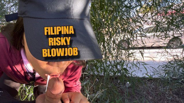 FILIPINA ROAD SIDE PLUS MOUTH WITH PASSING CARS