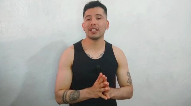 Joven Twink se convierte en el culo y verga de una pareja de esposos dotados 23cm! Relato sexual: