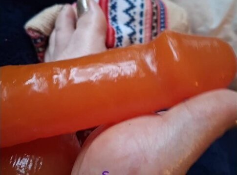 Total Tootsie Pleasures: spread, foot rub, foot ball play