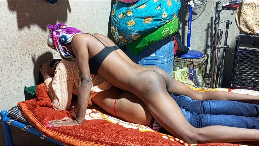 Indian Teen Beautiful Shemale Pooja Bhabhi Desi Collage Mastarji Coming Hotel Room Fucking Pooja mastarji ass.