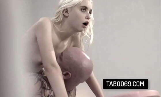 blonde girl Chloe Cherry threesome with masseuse Aaliyah Love husband