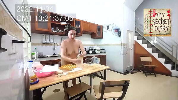 Naked Cooking. Nudist housekeeper, Nakedbakers. Nude maid. Naked housewife.