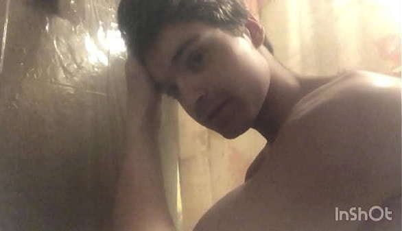 Shower Time with Niko Springs