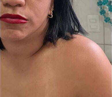 Punheta guiada cozinha gozar comigo