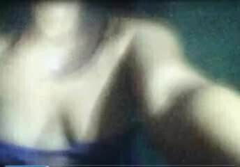 A mature Pinay makes a man cum on cam