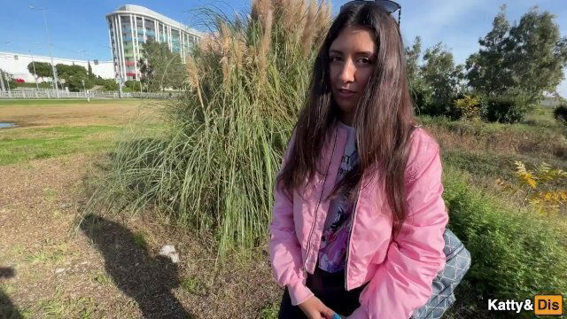 Обоссалась общественном месте была выебана всех позах