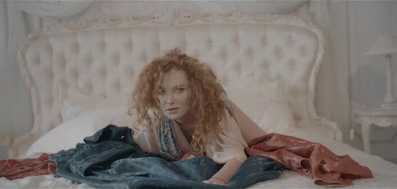 LAZY - pale redhead beauty softcore glamour 