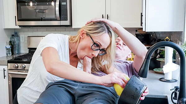 Home Tenant Freeuse Homeowner'_s Wife Anytime Wants Momslave