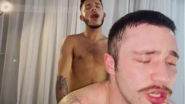 Meti Pauz&atilde_o rabo urso gostoso enchi Leite