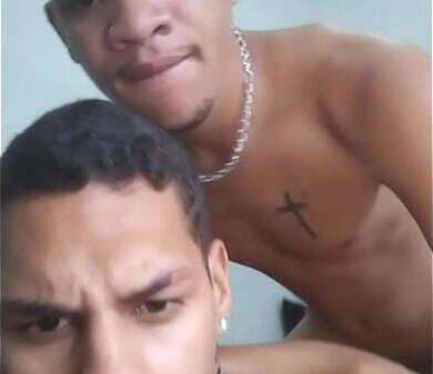 Novinho comeu cuzinho gostoso