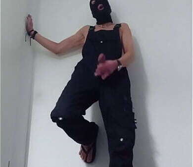 Handyman wanks flip flops