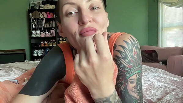 Working Throat Twerking