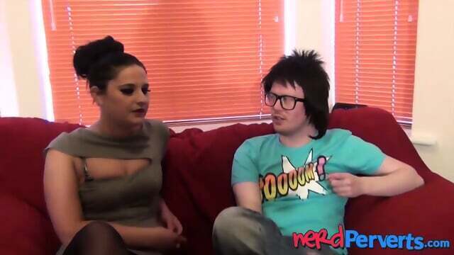 Glamorous British hottie swallows after giving blowjob