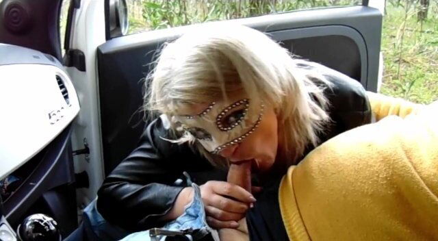 Faccio pompino guardone macchina