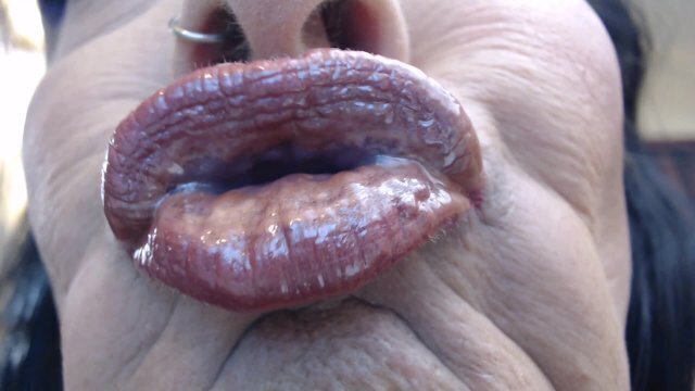 Sunburnt Mauve Wand Gold Gloss Super Pucker Ducky